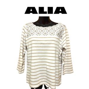 ALIA PETITE MEDIUM 3/4 SLEEVE TOP - WHITE WITH TAN LINES